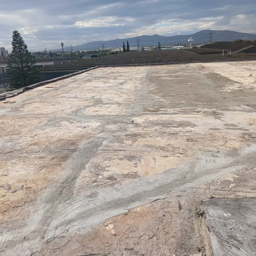 Prepared commercial flat roof screed ready for waterproofing